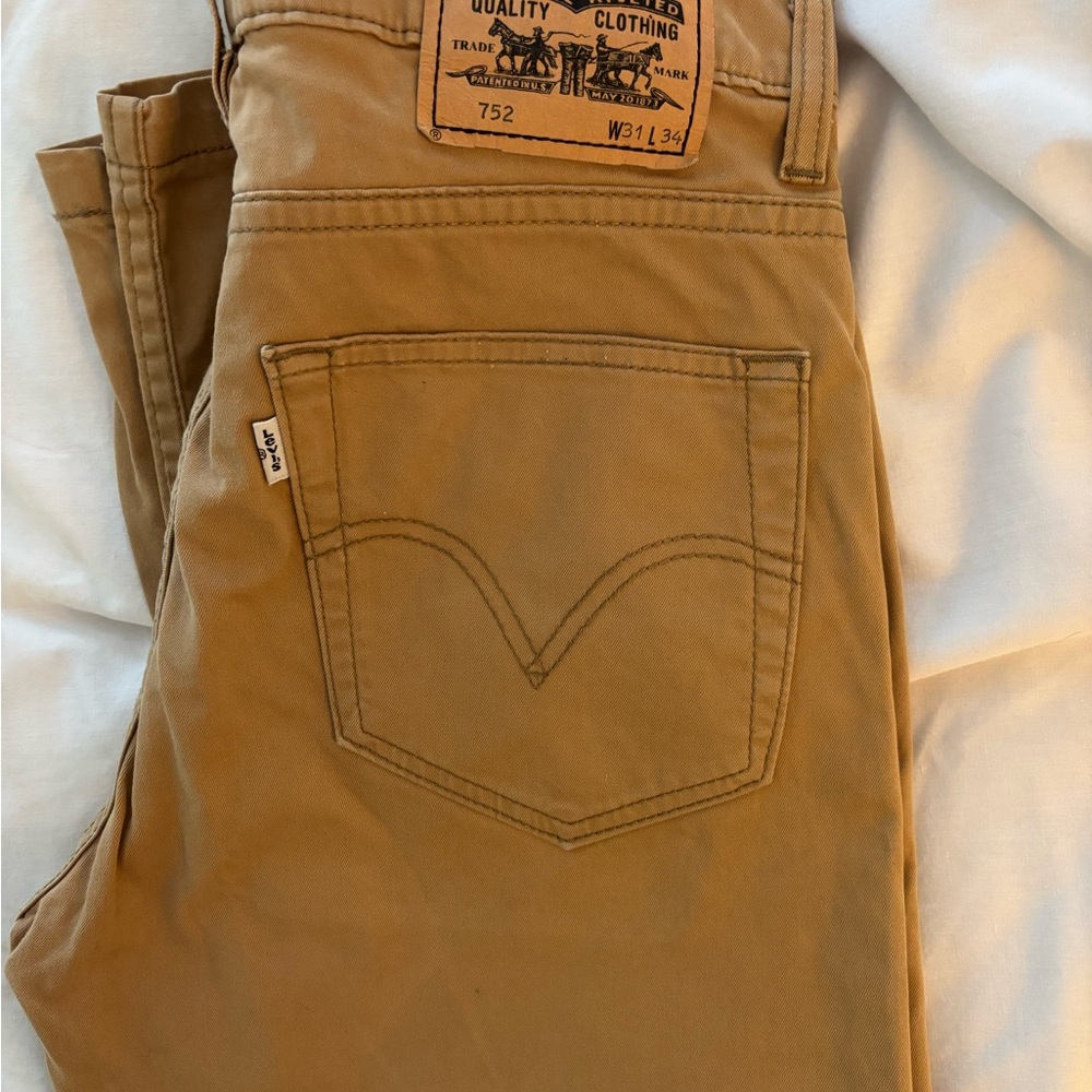 Levi's Men's Brown Relaxed Jeans